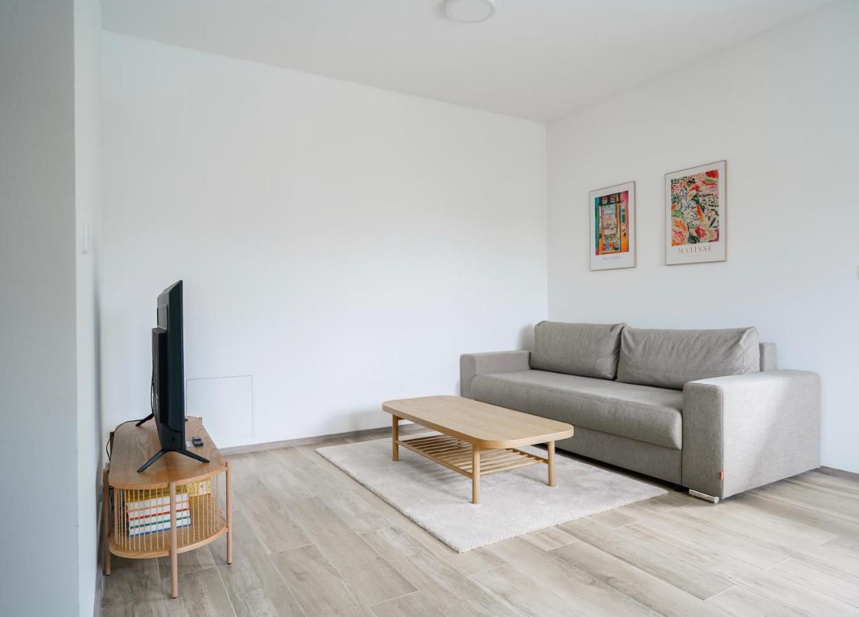 The Dante Villa Apartments Прага Екстер'єр фото